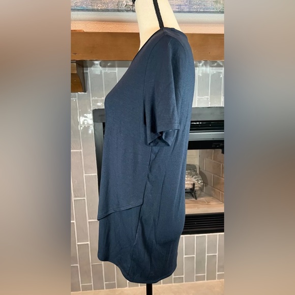 Banana Republic short sleeve swoop neck layered hem blue blouse size Small - Picture 3 of 4